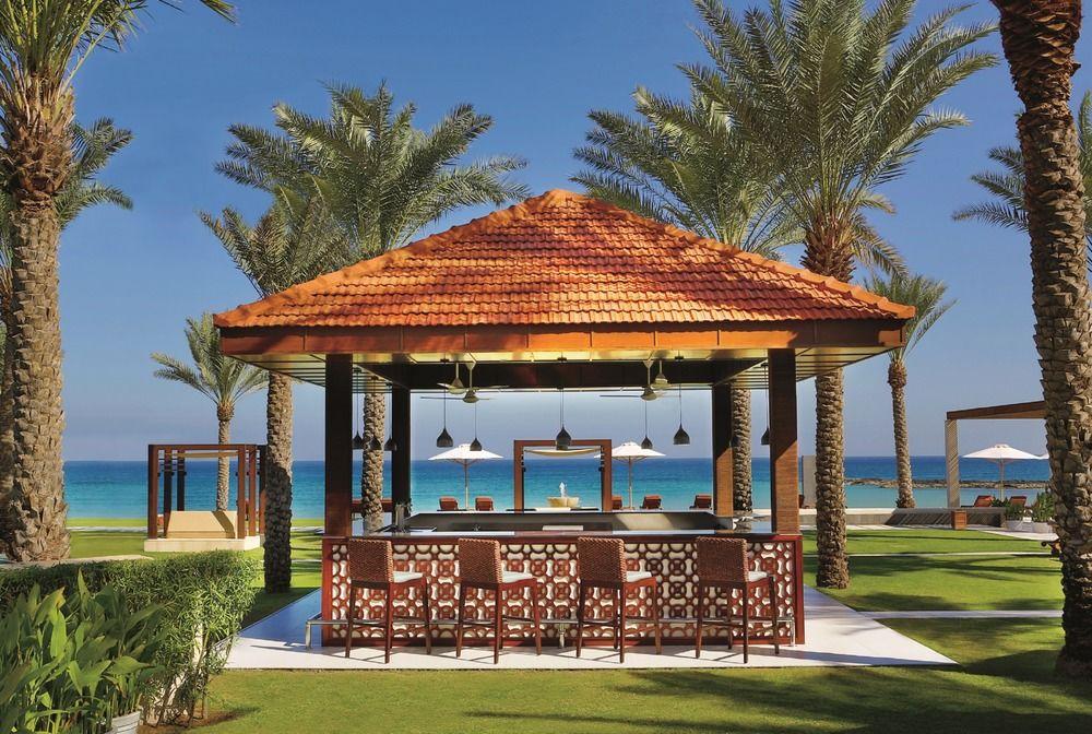 Al Bustan Palace, A Ritz-Carlton Hotel Muskat Eksteriør bilde The Beach Club