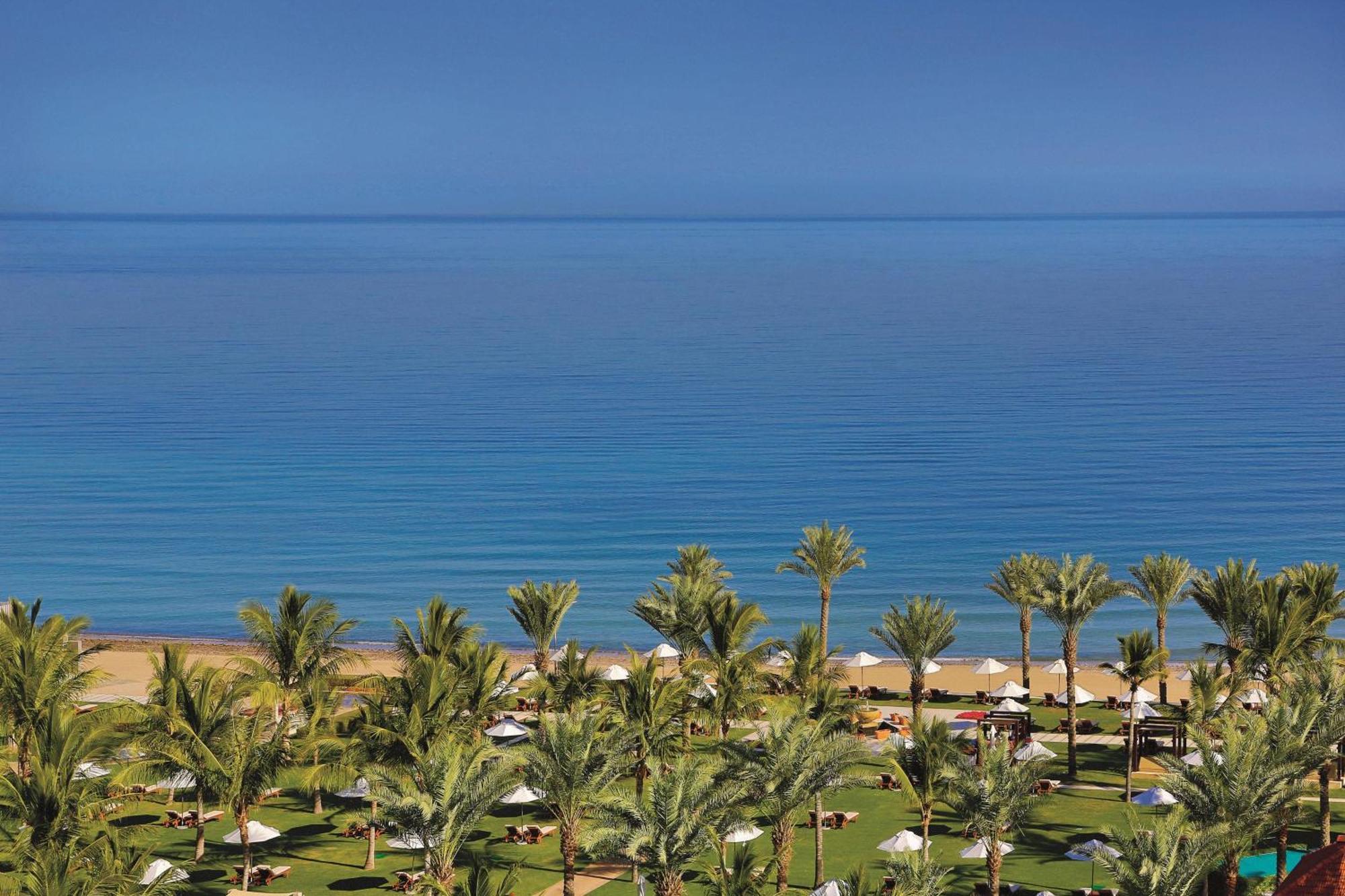 Al Bustan Palace, A Ritz-Carlton Hotel Muskat Eksteriør bilde The beach at the resort