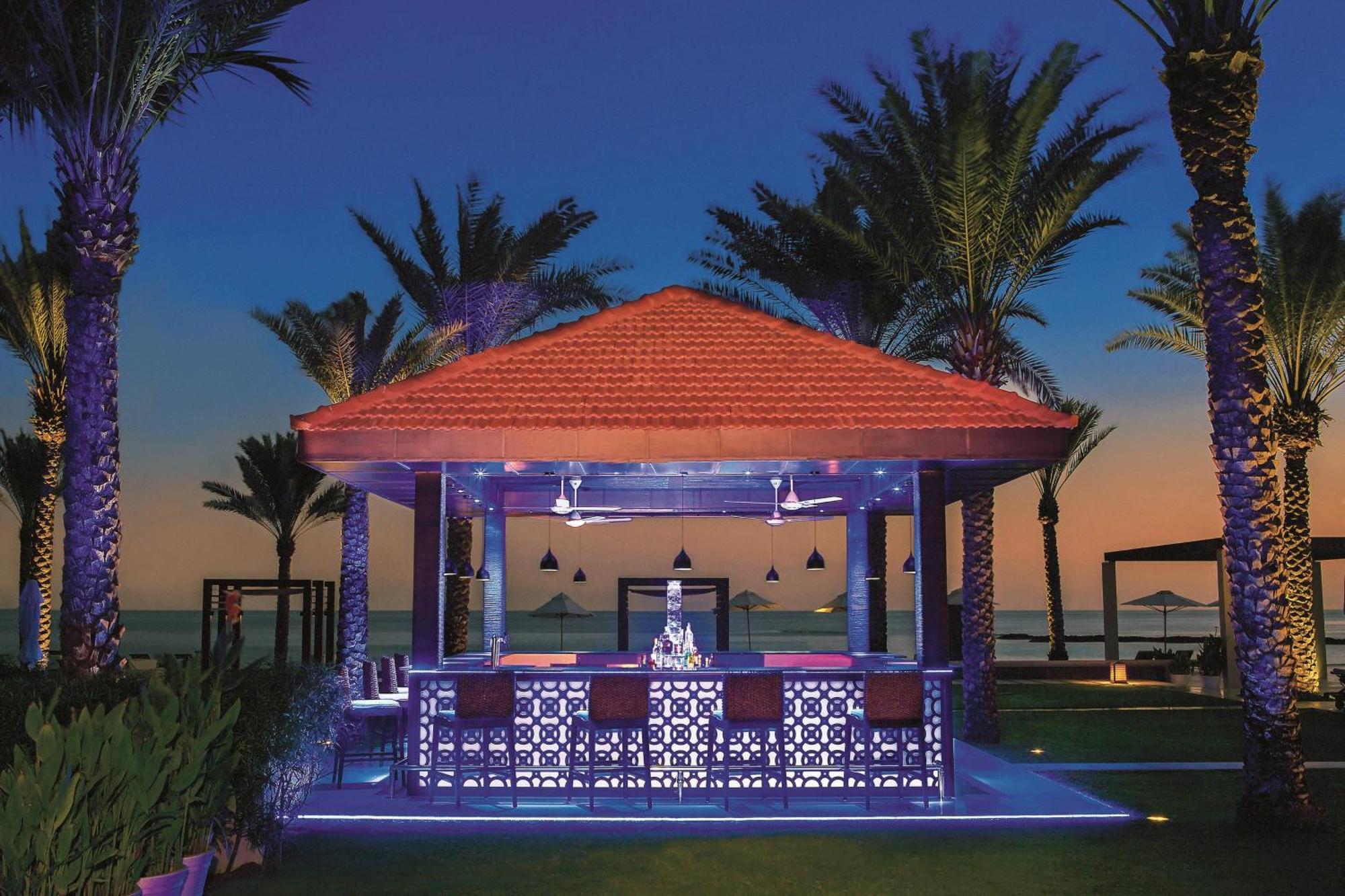 Al Bustan Palace, A Ritz-Carlton Hotel Muskat Eksteriør bilde The Cove